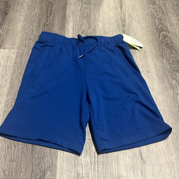 All In Motion - Picture 2 of 2